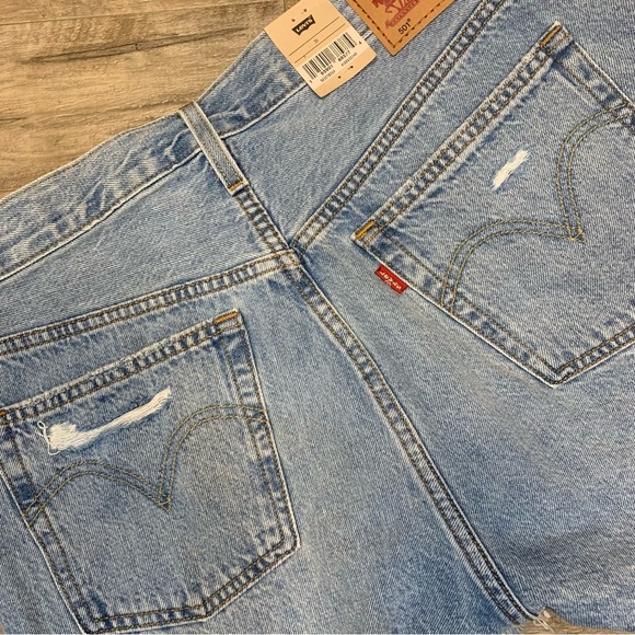 Levi’s 501 High Rise Distressed Button Fly Cut Off Denim Shorts - Picture 8 of 8